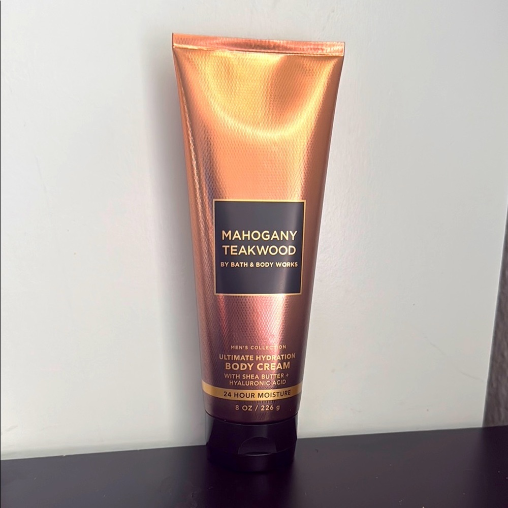 Mahogany Teakwood by Bath and Body Works Ultimate Hydration Body Cream 8 oz.